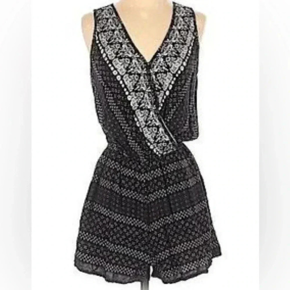 Mossimo Gauze Aztec Boho Black Romper w/Pockets - Picture 1 of 8